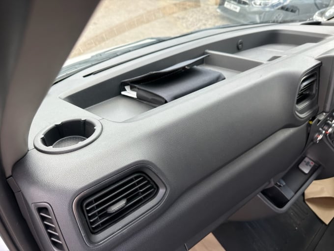 2025 Vauxhall Movano