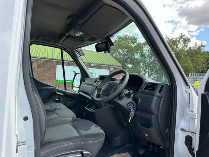 2025 Vauxhall Movano