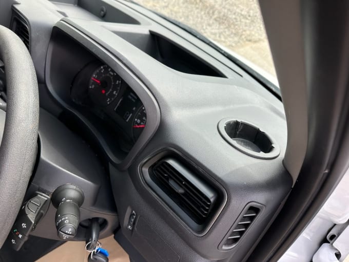 2025 Vauxhall Movano