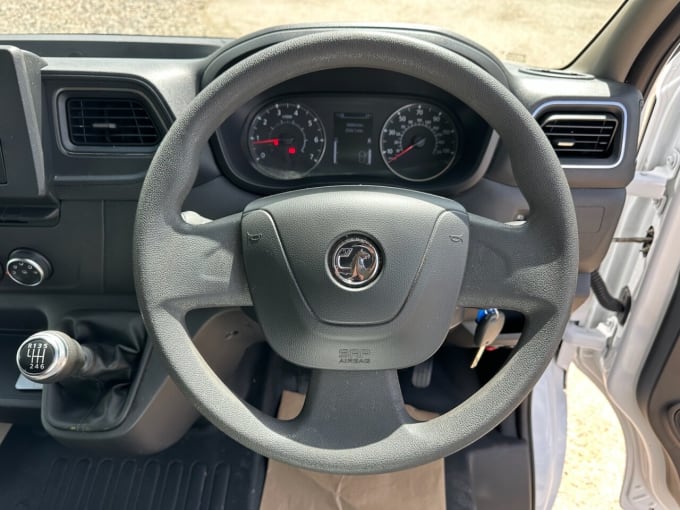 2025 Vauxhall Movano