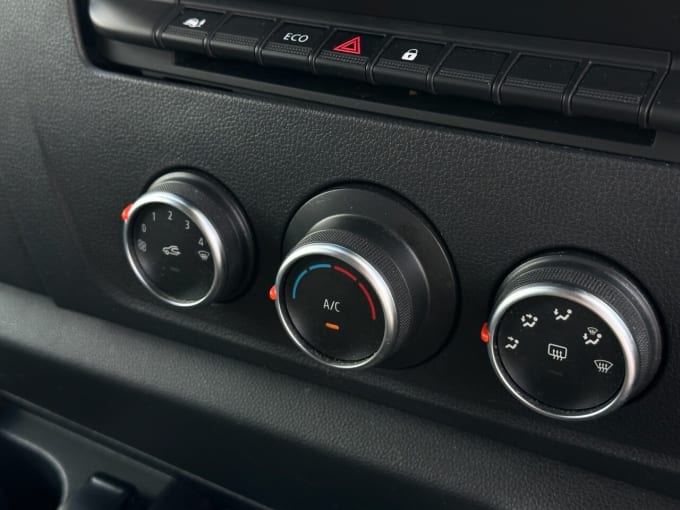 2025 Vauxhall Movano