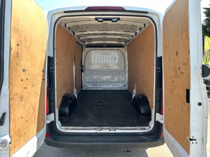 2025 Maxus Deliver 9