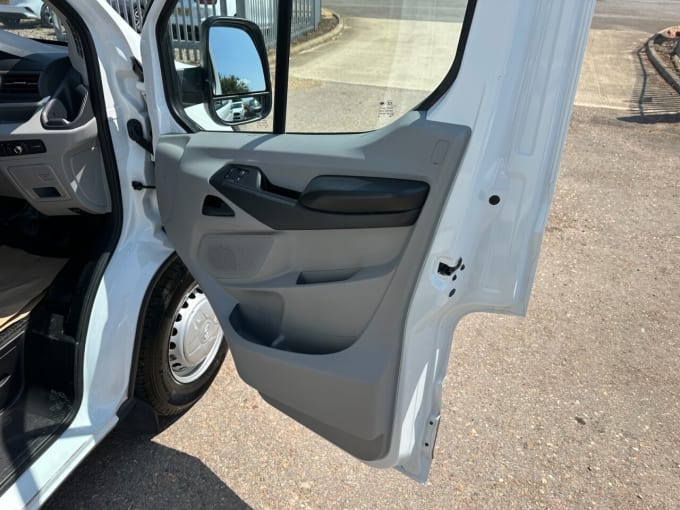 2025 Maxus Deliver 9