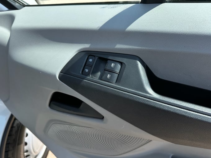 2025 Maxus Deliver 9