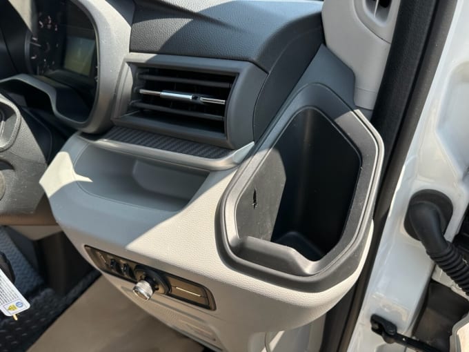2025 Maxus Deliver 9