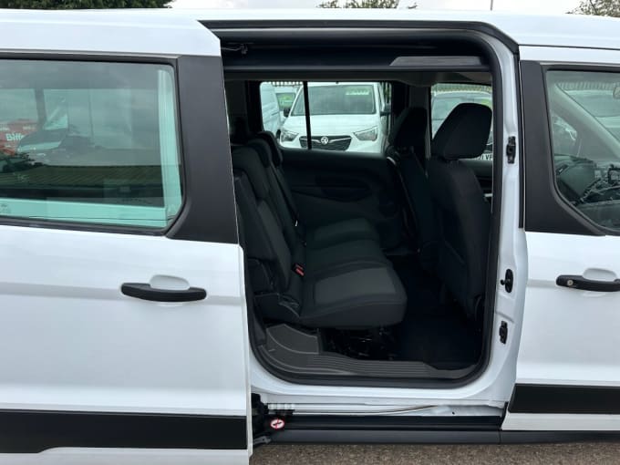 2025 Ford Grand Tourneo Connect