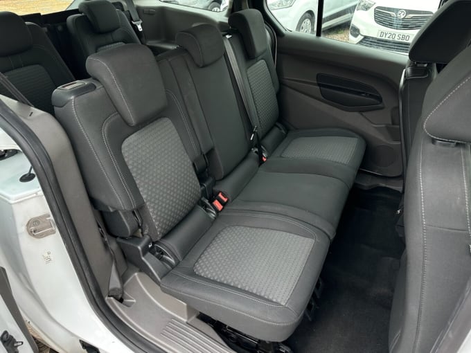 2025 Ford Grand Tourneo Connect