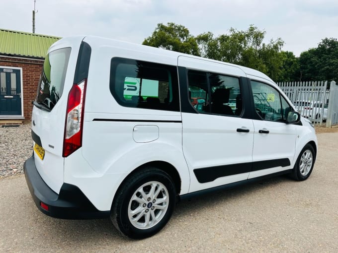 2025 Ford Grand Tourneo Connect