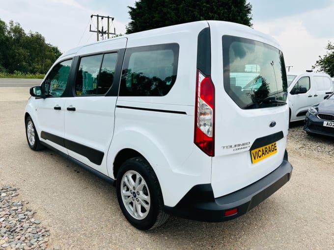 2025 Ford Grand Tourneo Connect
