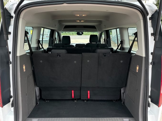 2025 Ford Grand Tourneo Connect