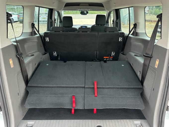 2025 Ford Grand Tourneo Connect