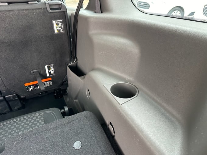 2025 Ford Grand Tourneo Connect
