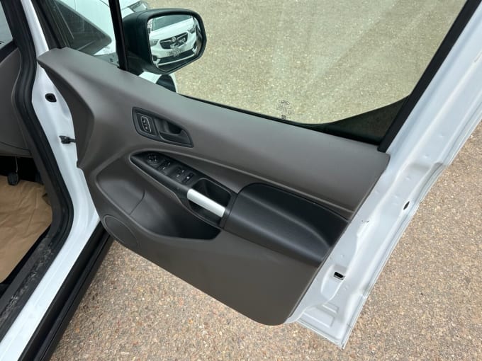 2025 Ford Grand Tourneo Connect