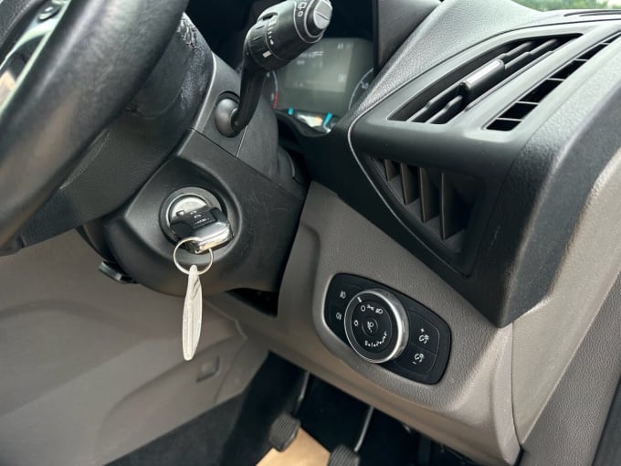 2025 Ford Grand Tourneo Connect