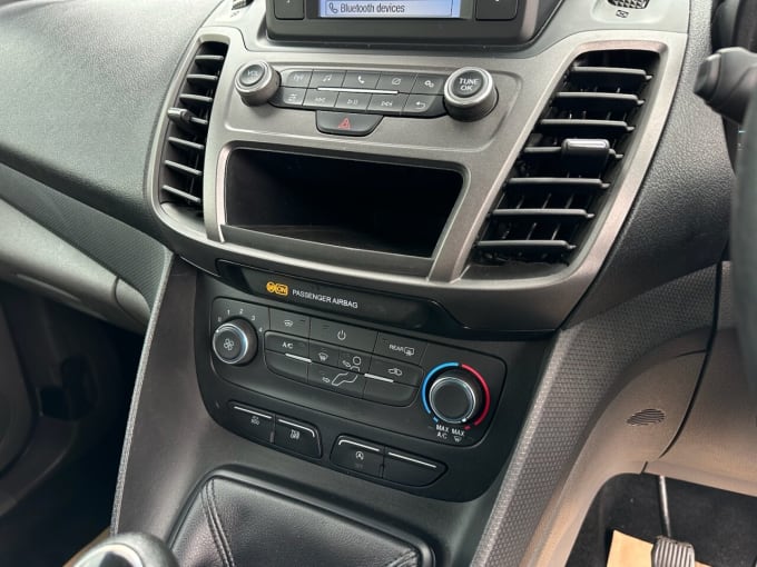 2025 Ford Grand Tourneo Connect