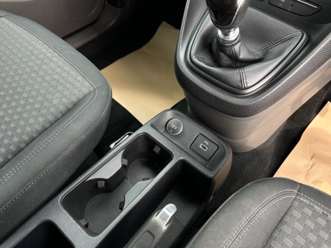 2025 Ford Grand Tourneo Connect