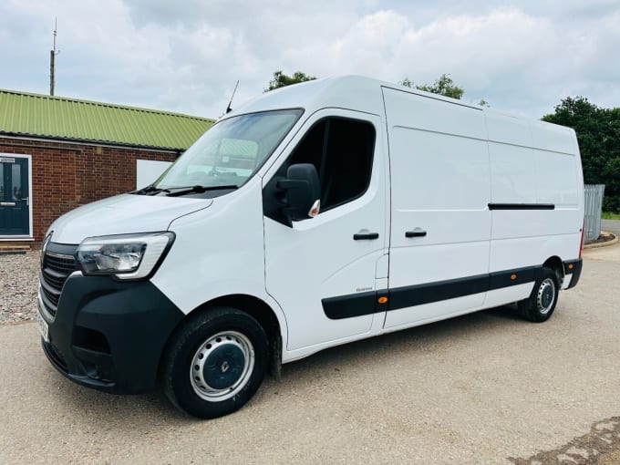 2025 Renault Master