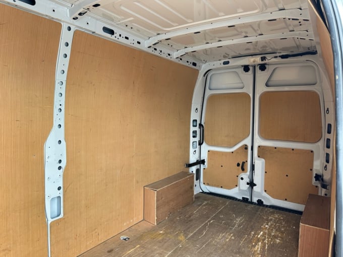 2025 Renault Master
