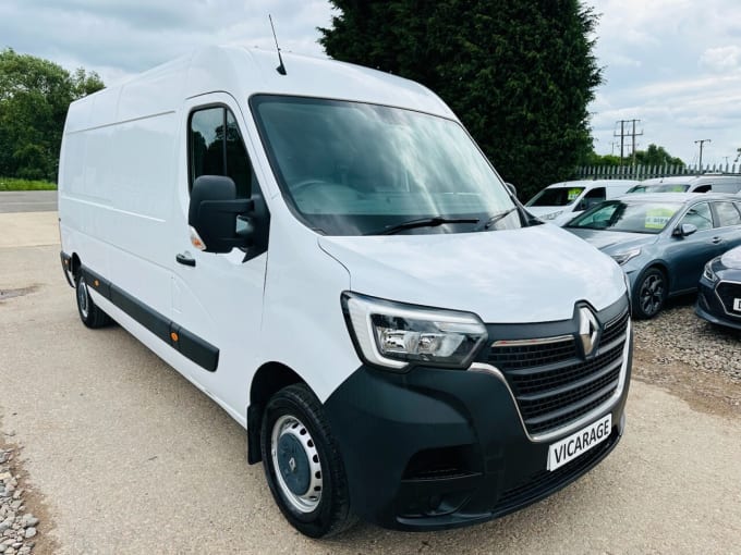 2025 Renault Master
