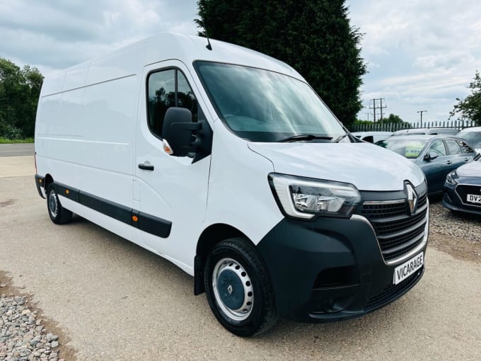 2025 Renault Master