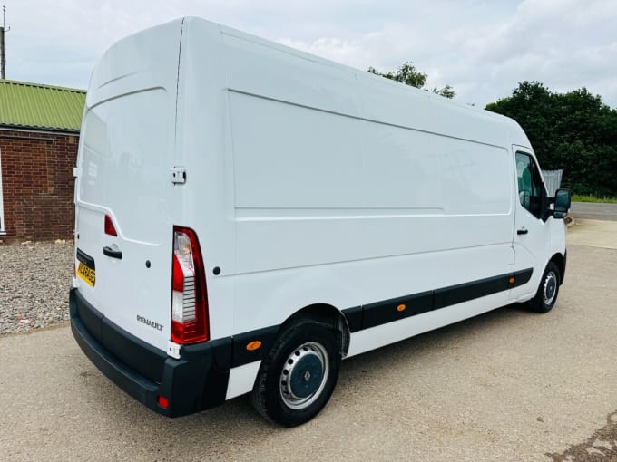 2025 Renault Master