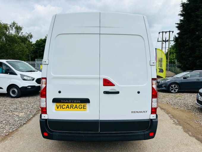 2025 Renault Master
