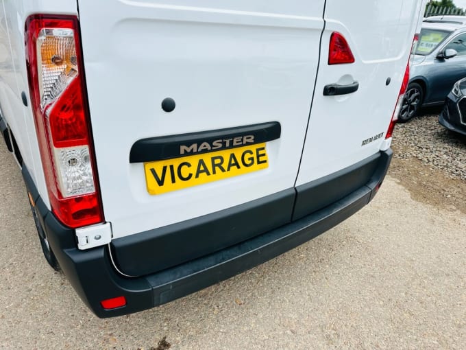2025 Renault Master