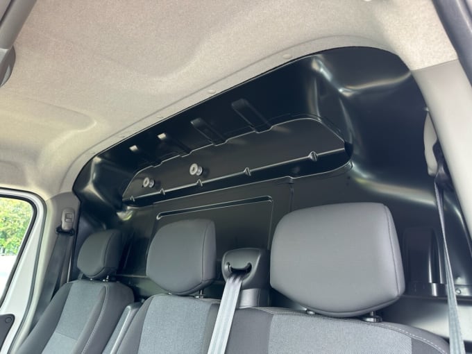 2025 Renault Master