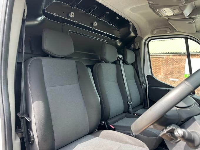 2025 Renault Master