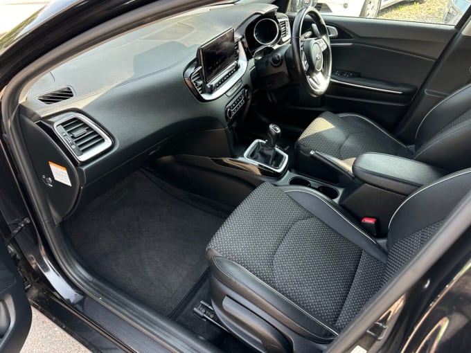 2025 Kia Ceed