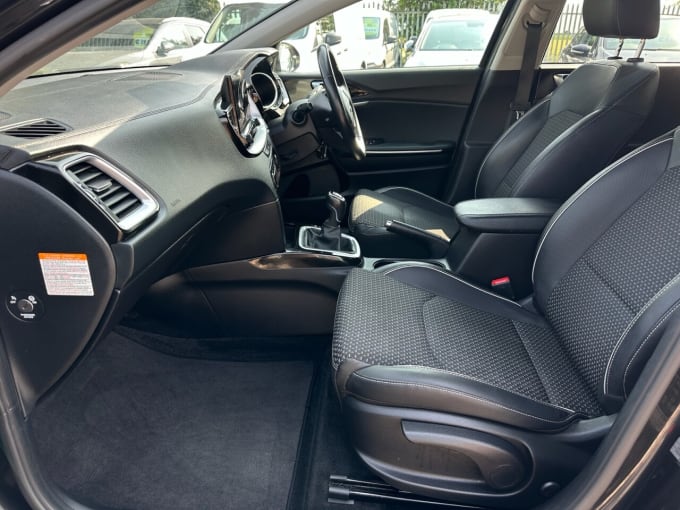 2025 Kia Ceed