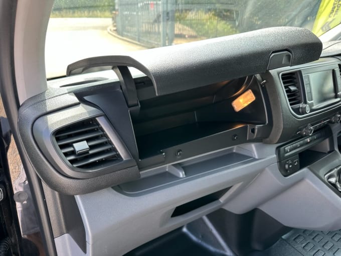 2025 Peugeot Expert