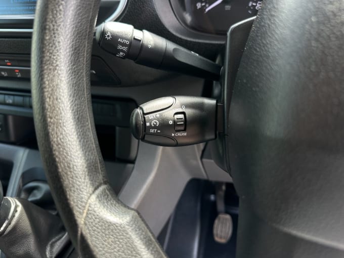 2025 Peugeot Expert