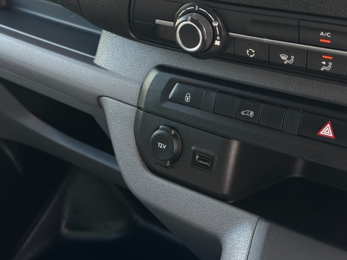 2025 Peugeot Expert