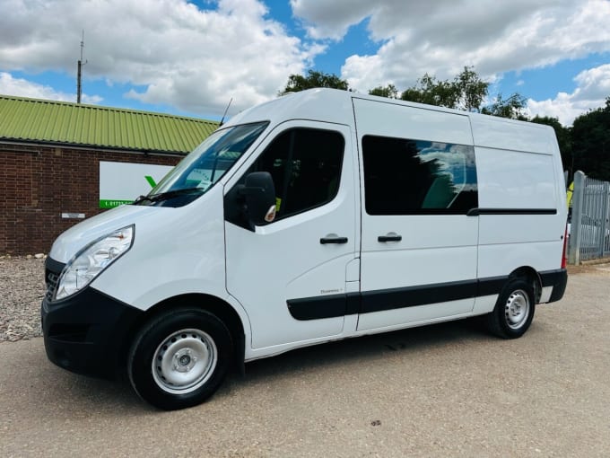2025 Renault Master