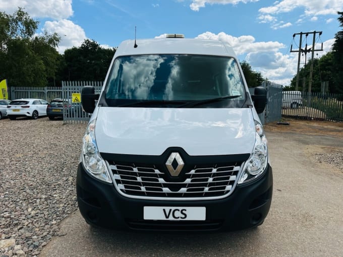 2025 Renault Master