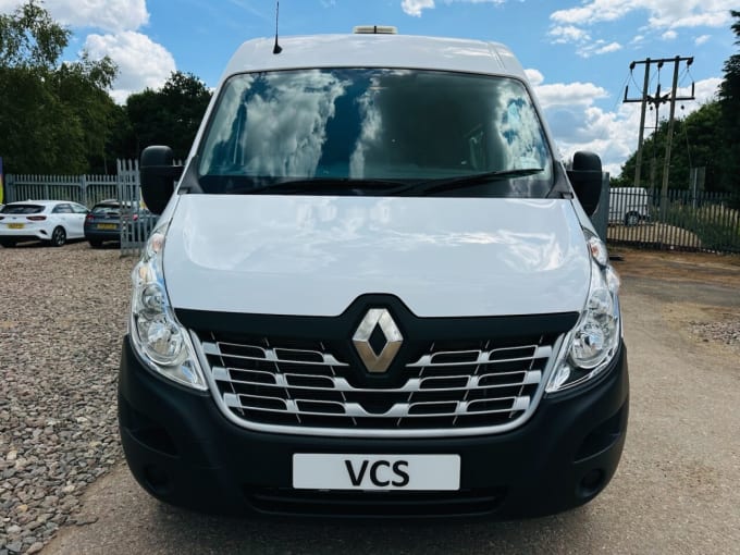 2025 Renault Master