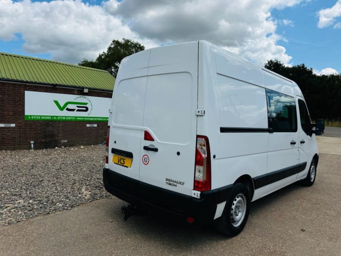 2025 Renault Master
