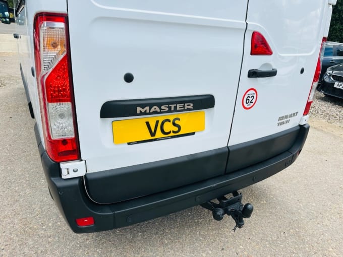2025 Renault Master