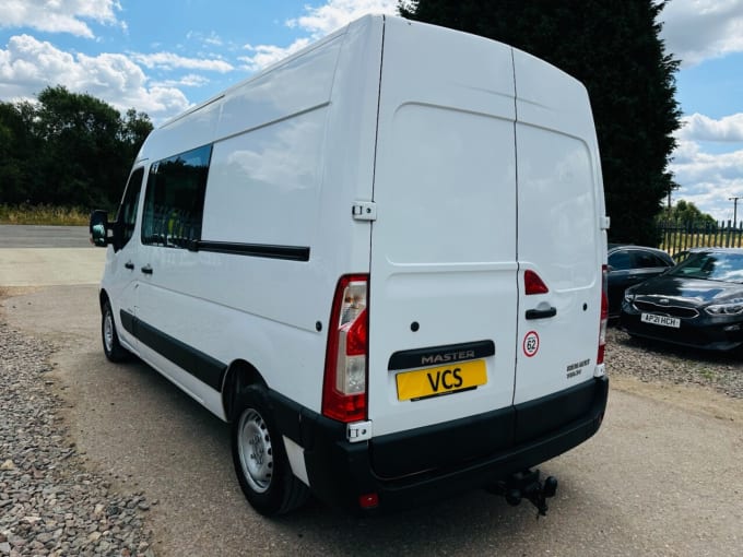 2025 Renault Master
