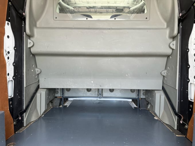 2025 Renault Master