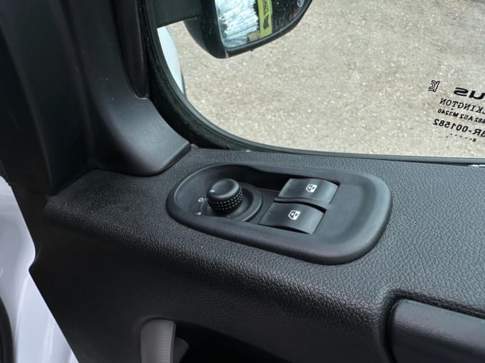 2025 Renault Master