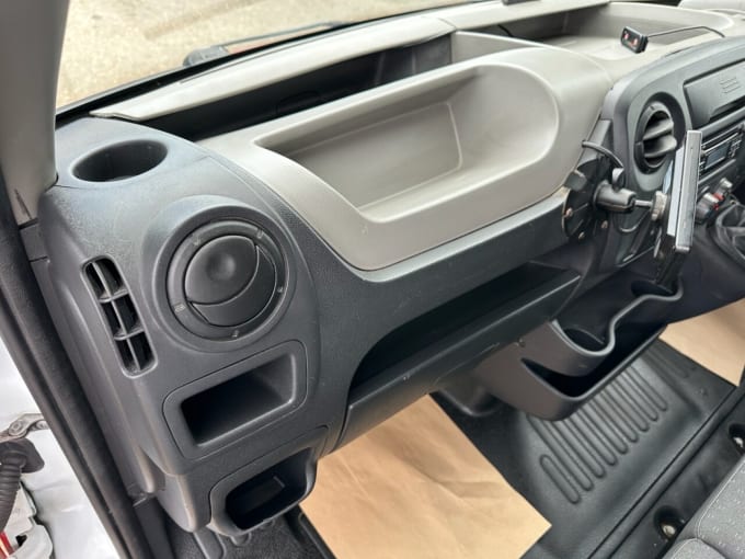 2025 Vauxhall Movano