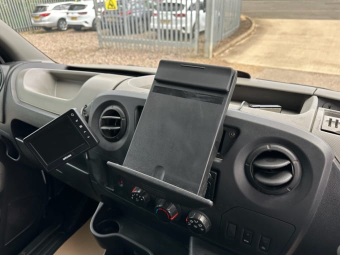 2025 Vauxhall Movano