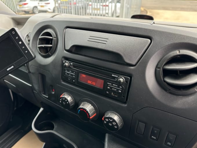 2025 Vauxhall Movano