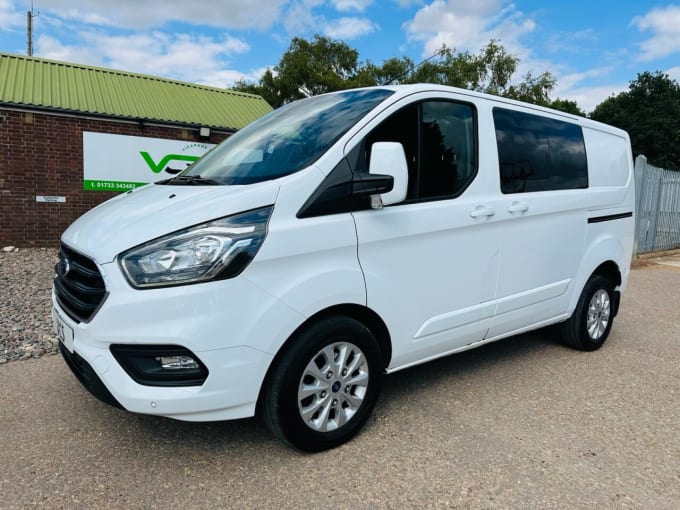 2025 Ford Transit Custom