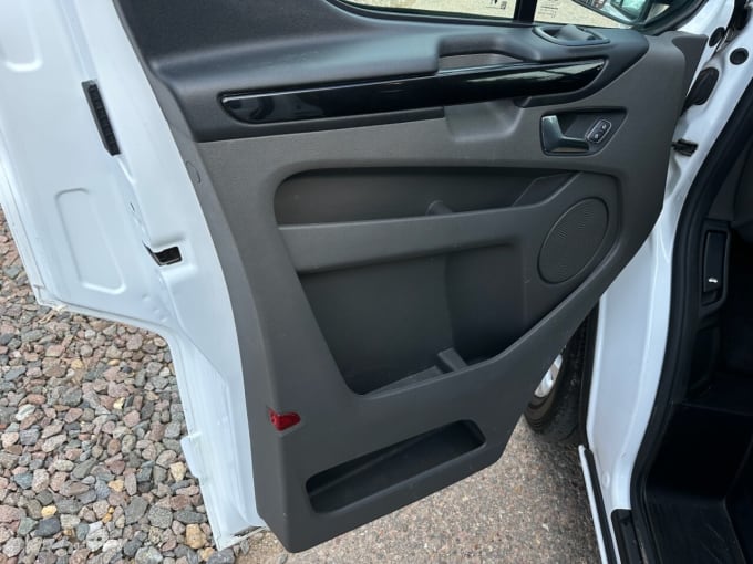 2025 Ford Transit Custom