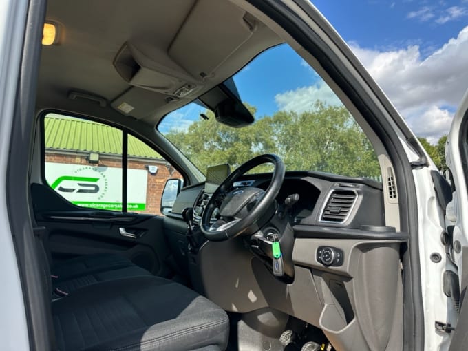 2025 Ford Transit Custom