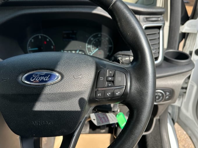 2025 Ford Transit Custom