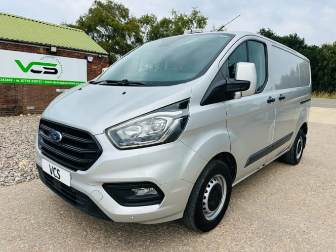 2025 Ford Transit Custom